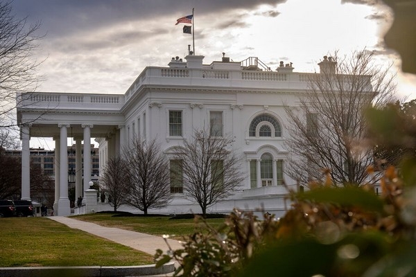 Mark Schiefelbein/AP