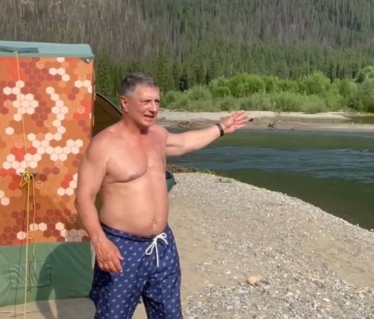 Стоп-кадр видео Доктор Мясников