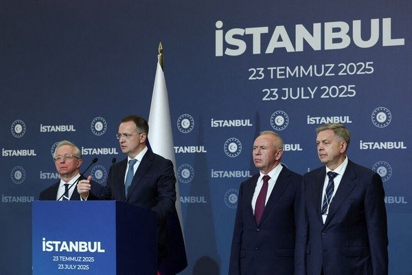 Dilara Senkaya/Reuters