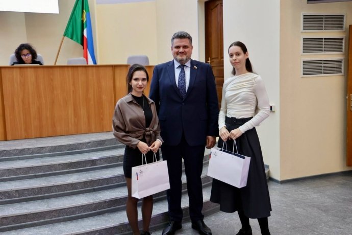 Фото: пресс-служба Верховного Совета Хакасии