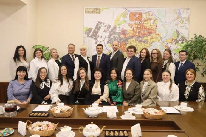 Фото: пресс-служба Администрации Абакана