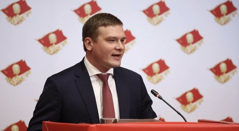 Коммунист Валентин Коновалов должен быть готов объяснять свои действия под давлением ОНФ и ЕР / Андрей Гордеев / Ведомости. 