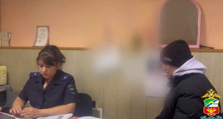 Стоп-кадр видео Транспортной полиции Сибири 