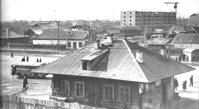 Фото: Из книги Л. И. Белоусовой «О переименовании первых улиц Абакана», из архивов В. Азаренкова и Г.А. Вяткина