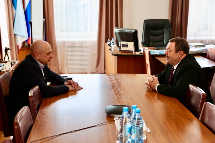 Кабинет Председателя Верховного Совета РХ Сергея Сокола