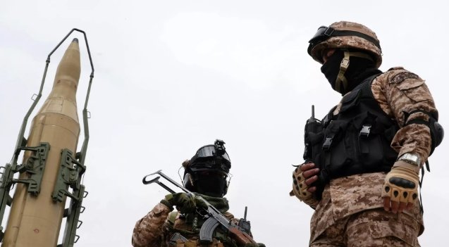 Фото: © AP Photo / Vahid Salemi Военнослужащие Корпуса стражей исламской революции в Тегеране. Архивное фото