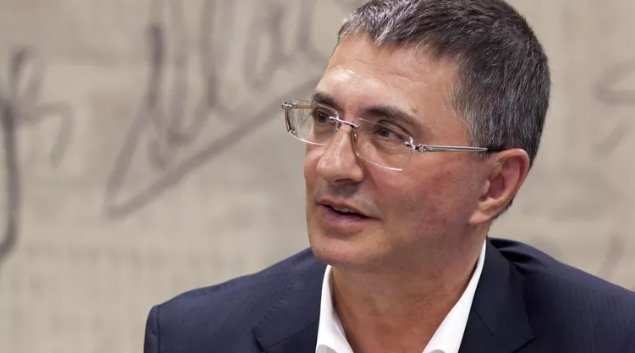 Фото: CC BY-SA 4.0 / Dmitry Rozhkov / Александр Мясников и Ольга Шестова на презентации книги "Пора лечиться правильно" в Московском доме книги на Новом Арбате Александр Мясников. Архивное фото