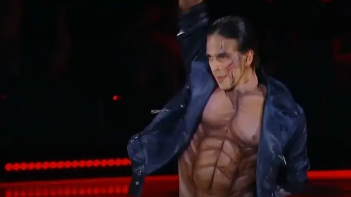 Фото: Петр Гуменник в костюме Терминатора. Кадр из трансляции