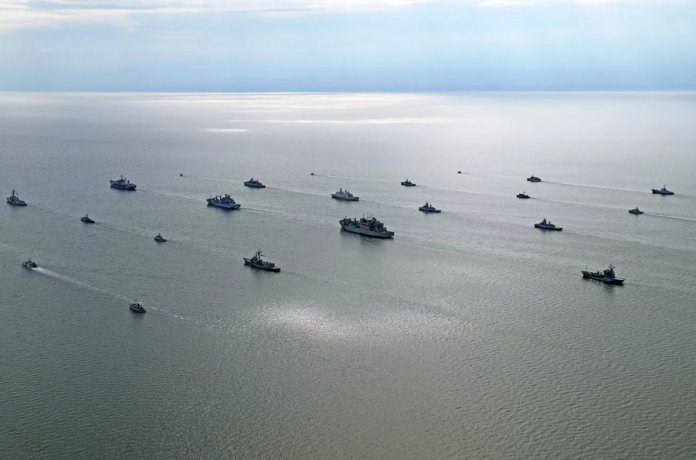  Фото : U.S. Navy / Petty Officer 2nd Class Mario Coto