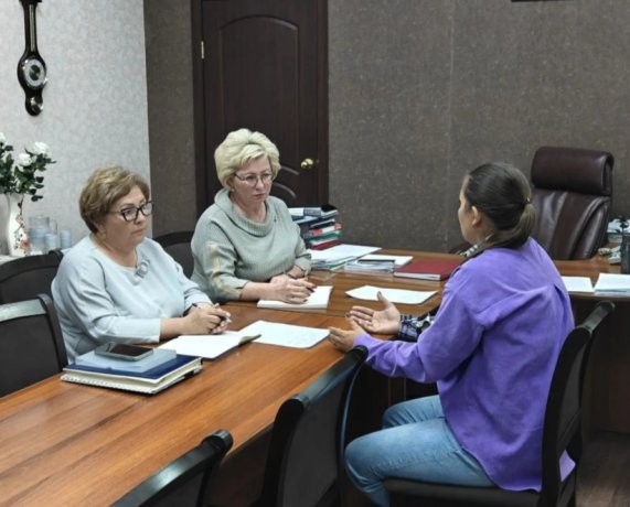 Елена Егорова на приеме граждан