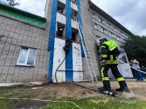 Фото: пресс-служба МЧС РФ по РХ