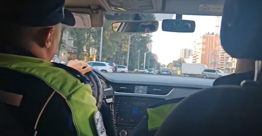 Фото: Стопкадр видео Госавтоинспекции Абакана