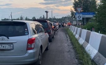 Анатомия бензиновой засухи: почему Хакасия застряла в очередях у бензоколонок