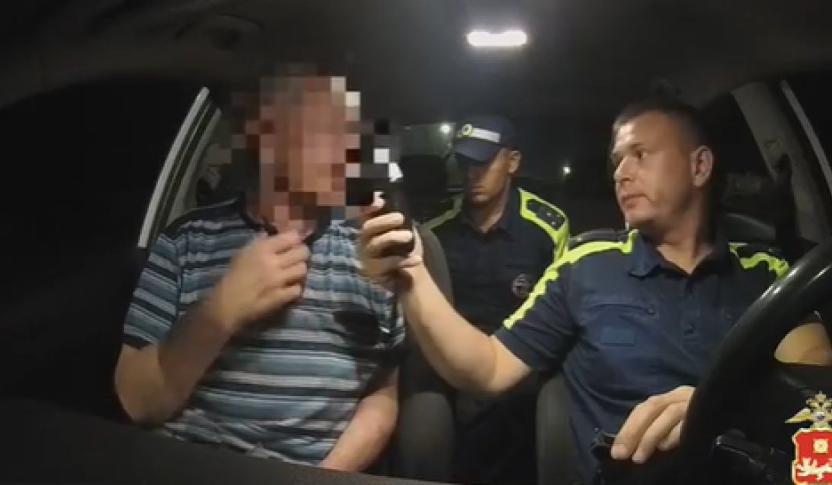 Фото: Стопкадр видео Госавтоинспекции Хакасии