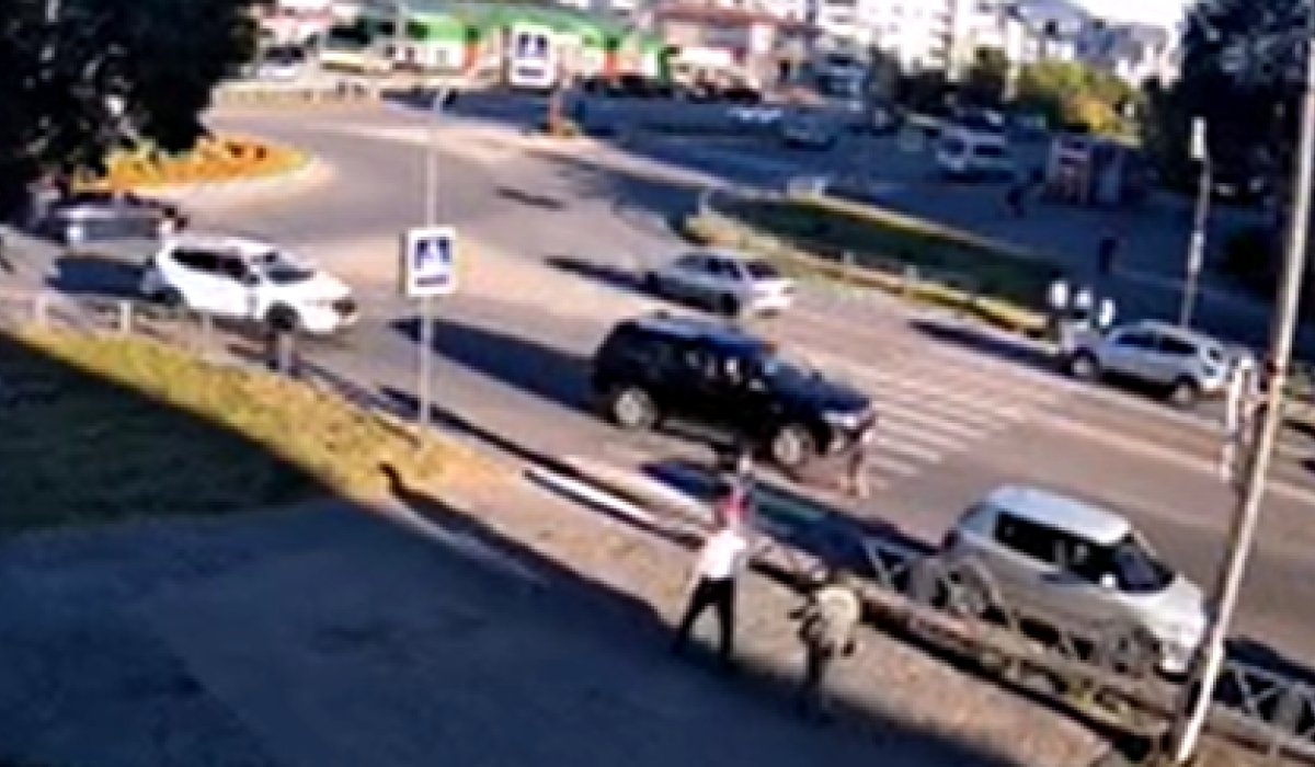 Фото: Стопкадр видео Госавтоинспекции Хакасии