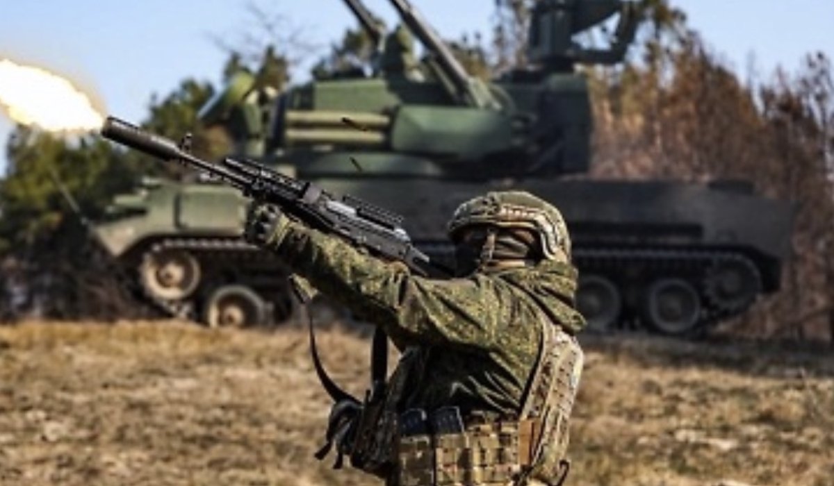 Фото: Армия России уничтожает украинские подразделения, окружённые в ДНР и Харьковской области. Обложка © ТАСС / Алексей Коновалов