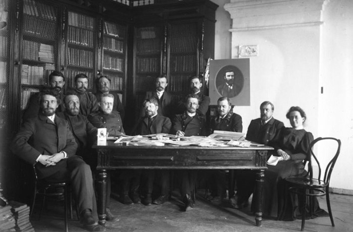 Фото: Заседание Минусинского фотографического общества. 1907 г. Н. В. Фёдоров МКМ