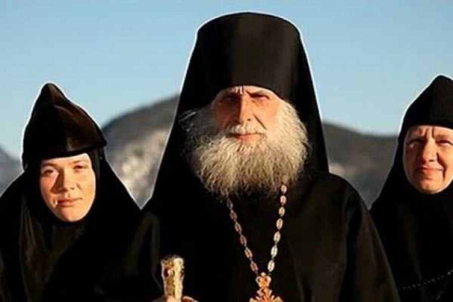 фото: http://pimg.mycdn.me (монахи-отшельники отец Константин, Нина и Анастасия)