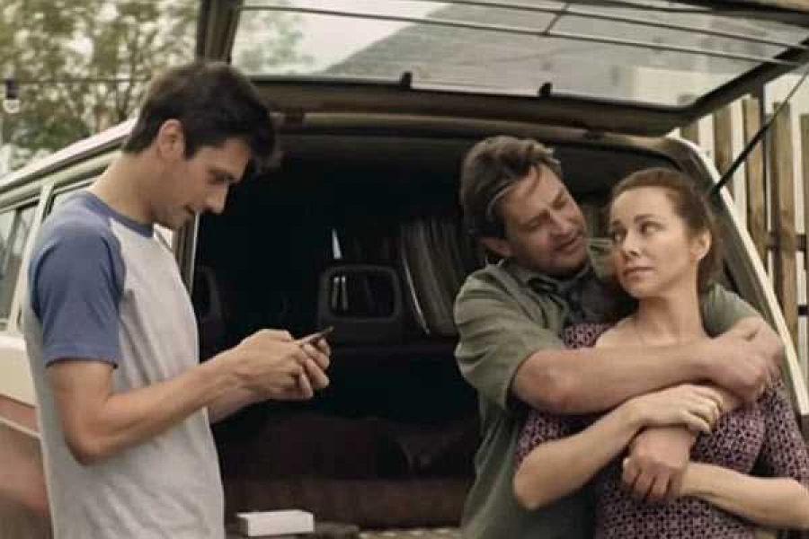 © Стоп-кадр из сериала «Входя в дом, оглянись»