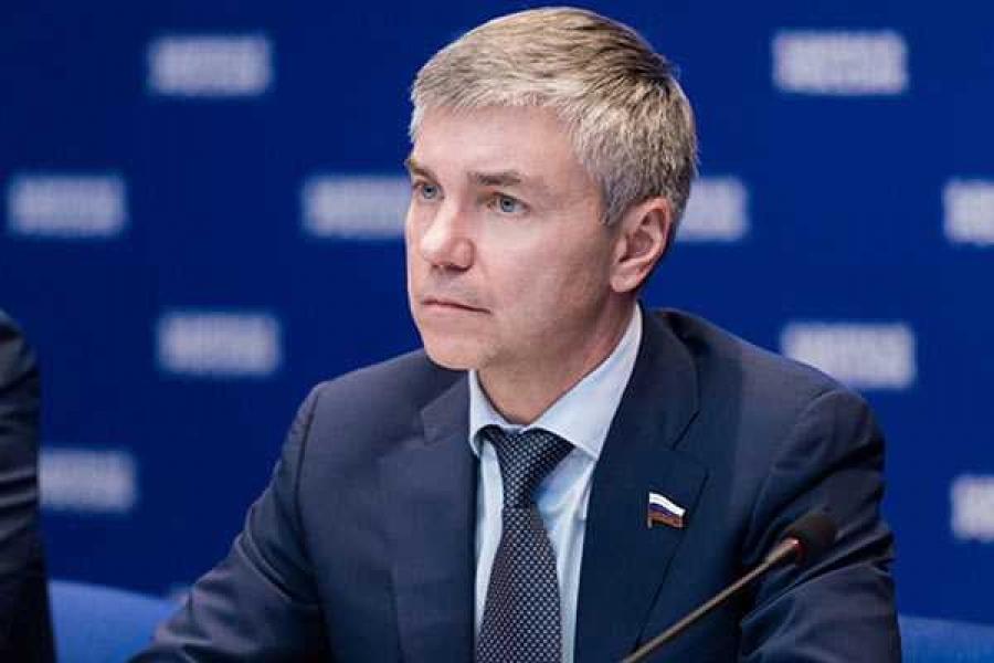 На фото Евгений Ревенко 