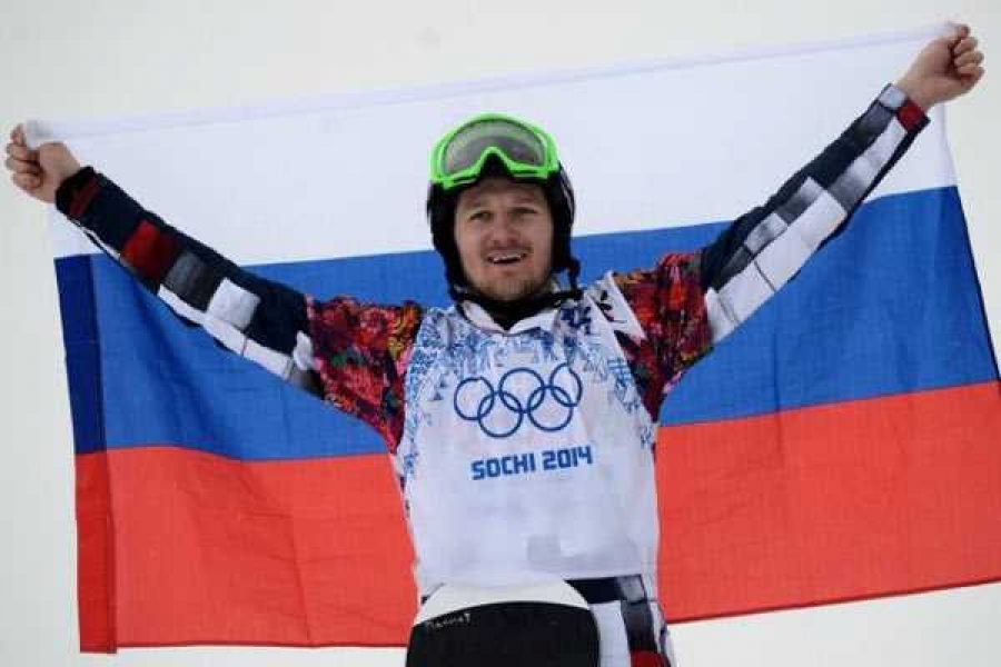 Николай Олюнин после финиша гонки в сноуборд-кроссе. Фото: © / Рамиль Ситдиков / РИА Новости