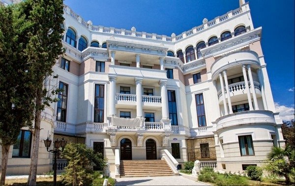 Фото с сайта deluxe-estate.com