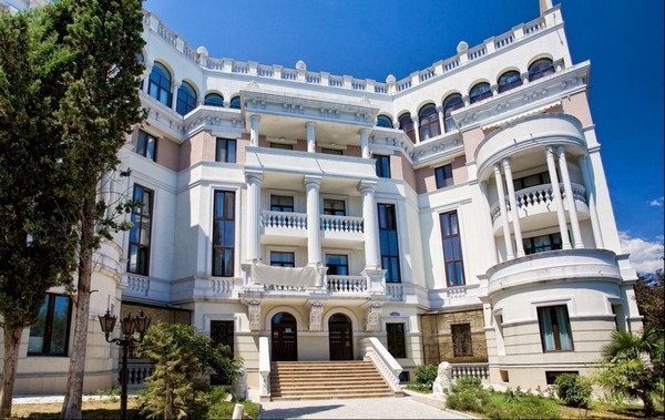 Фото с сайта deluxe-estate.com