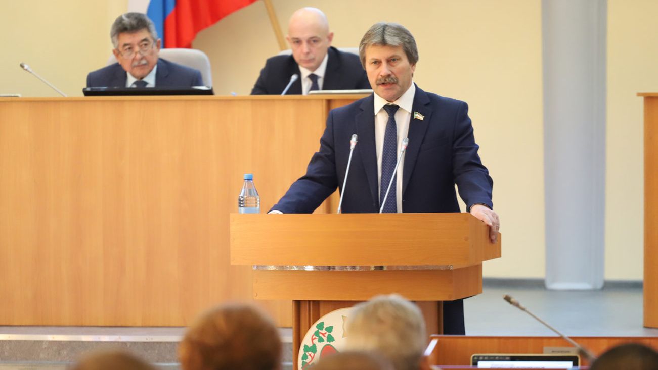 Три вопроса депутату Верховного Совета: Григорий Назаренко