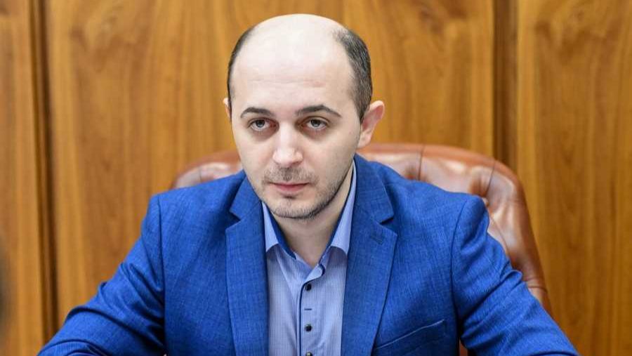 «Дорогой Манук Данданян»: главные темы минувшей недели 